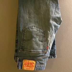 Men’s Levi’s 541 jeans 32x32 worn a few times